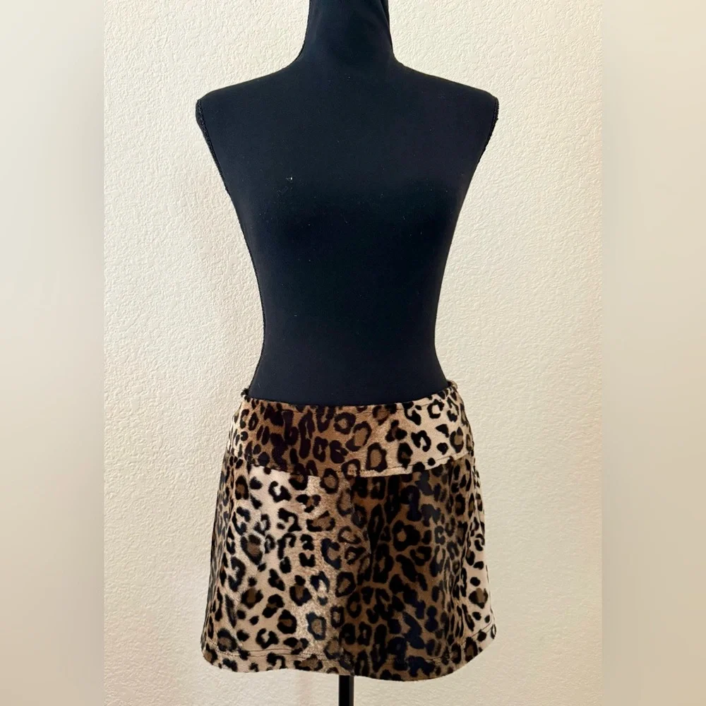 Vintage Y2K Lip Service Cheetah Animal Print Velvety Mini Skirt Size Small - Picture 1 of 10